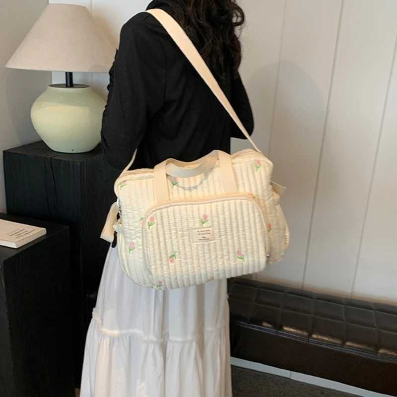 Large Capacity Embroidered Mother Bag Fashionable Diaper Organiser Case Pouch for Baby Essential and Personal Items y250609CHOG