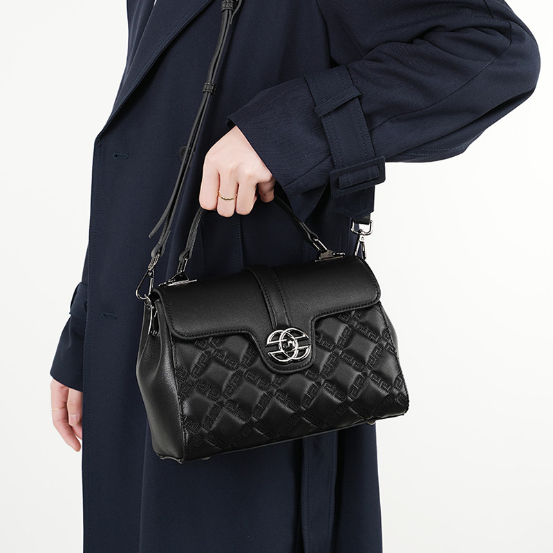 Free Shipping Designer Genuine Leather Women's Bag 2025 New Commuter Bag Large Capacity Mother Bag Single Shoulder Crossbody Bag Fashionable High