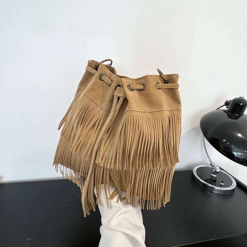 Fashion Retro Faux Suede Fringe Women Messenger Bags Tote New Handbag Shoulder Handbags Crossbody Bag Tassel Bucket 2025