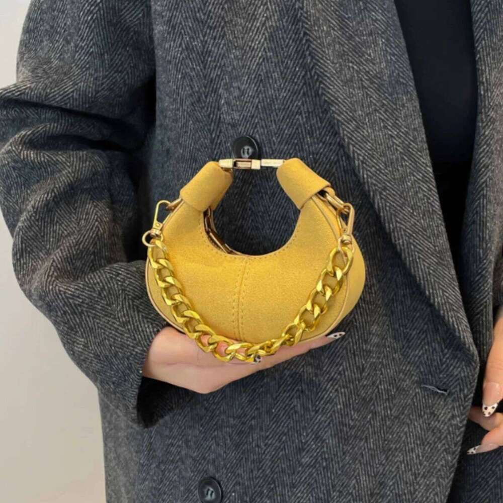 Designer Bag Lipstick Chain Crescent Moon Hanging Mini Small Women Fashionable Change Bag Messenger Bags