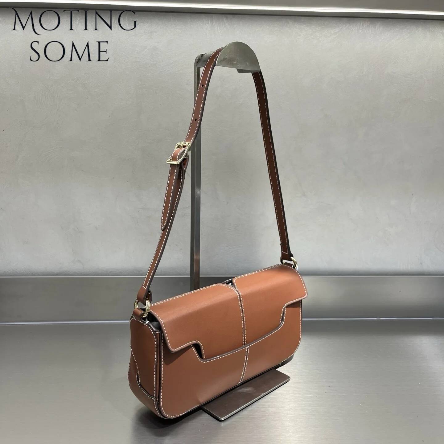 Motingsome Woman Armpit Bag 2025 New Saddle Pouch Full-Grain Cowhide Design Bags Fashion Handbag Shoulder Messenger Tote