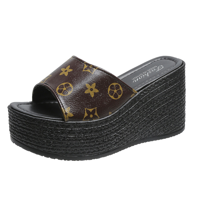 hot free shipping designer slippers for women casual fashion outdoor Vintage sandals High heels size 34-43 black white brown