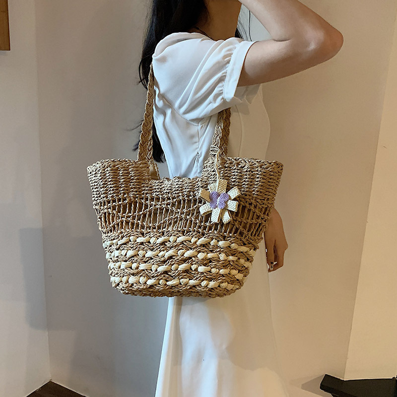 designer 2025 Summer New Large Capacity Straw Woven Bag for Women Beach Vacation Beach Bag Woven Handbag Shoulder Tote Bag