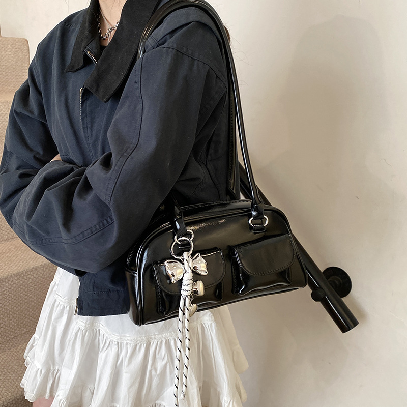 designer High-End Commuter Tote Bag 2025 Spring Summer Large Capacity Shoulder Underarm Bag Versatile Double Pocket B