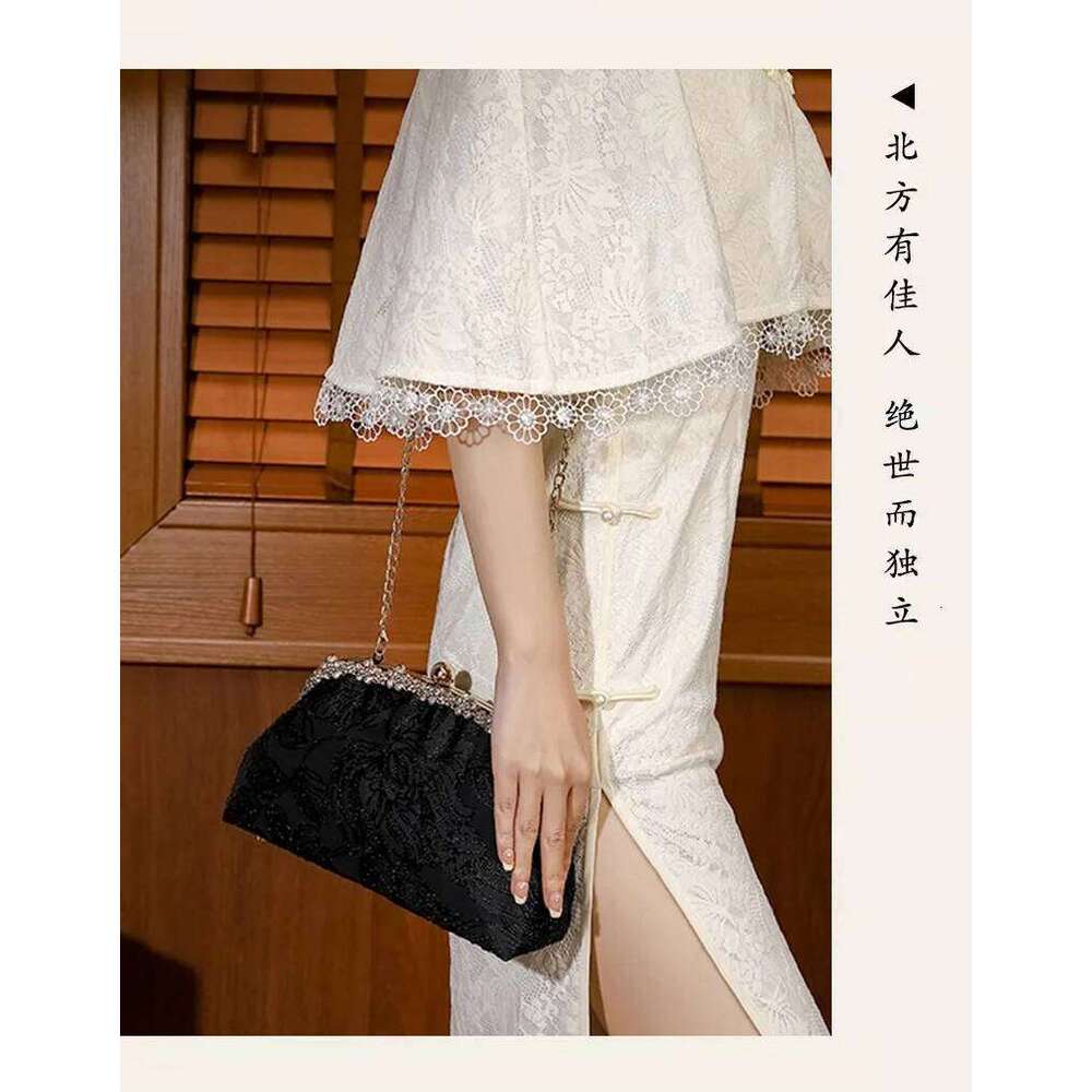 Handmade Embroider Flower Black Evening Bag For Women Fashion Elegant Pearl Chain Handbags Small Clutches Prom Party Purses 2024