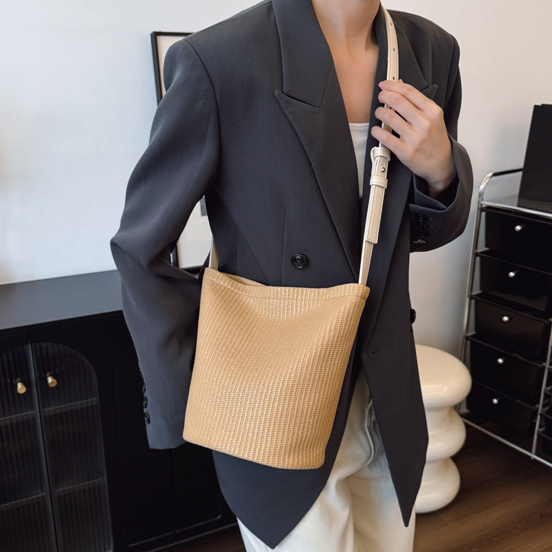 designer Summer Korean Style Versatile Bucket Bag for Women 2025 New Single Shoulder Crossbody Bag Fashion Casual Versatile Ha