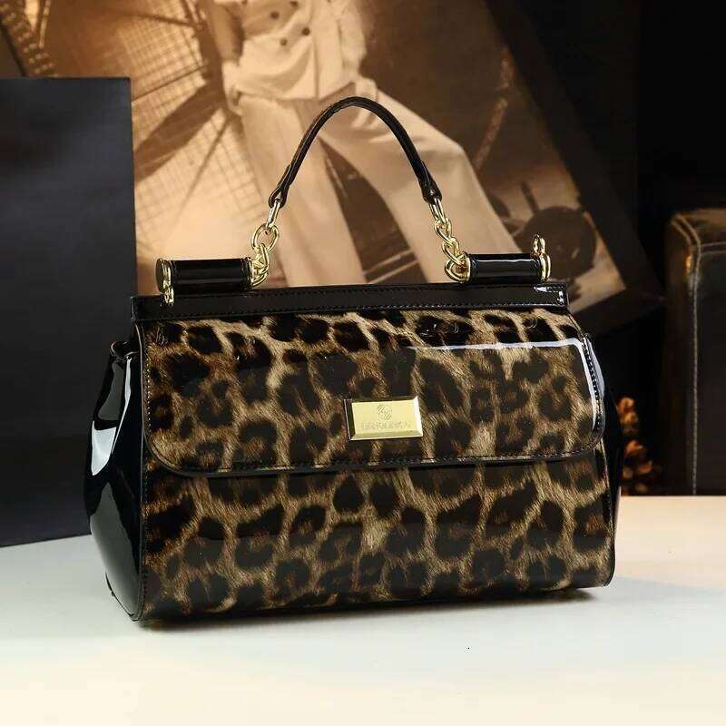 Leather Crossbody Women's Commuter Fashion Retro Handbag Single Shoulder Mobile Phone Bag Small Niche High-End Sensation