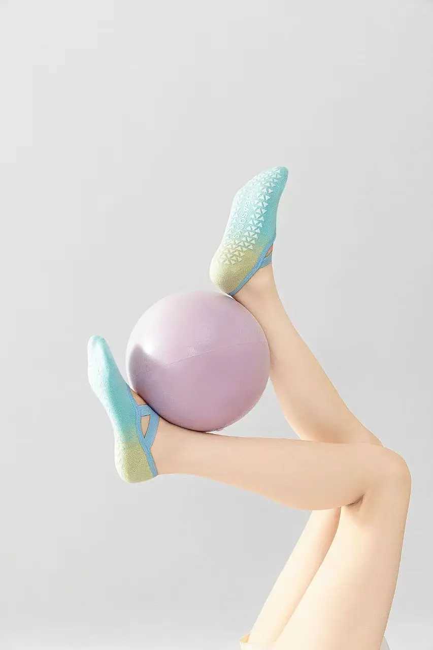 Professional Yoga Socks Women Gradient Silicone Non-slip Pilates Grip No-show Sock Breathable Bandage Sports Socks XJ250609