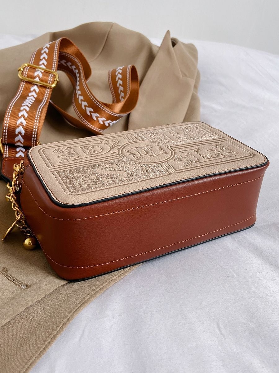 Designer Bag Summer Shoulder Bag New Embroidered Shoulder Strap Leather Luxury Bag Women's Fashion Wear Essential Classic Crossbody Bag Retro Col