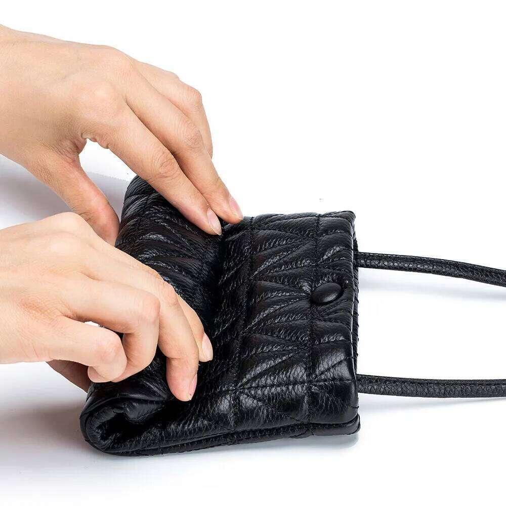 Genuine Leather Soft Quilted Crossbody Small Purse, Shoulder Card NEW hot Slot Wallet Cell Phone Pocket Purse Bag