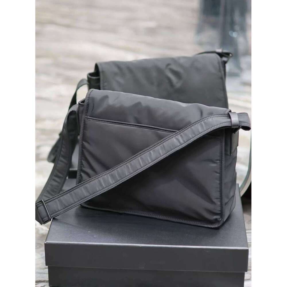 2024 New Style Women's Underarm Postman Bag Waterproof Nylon Handbag Single Shoulder Bag Casual High Quality Women Handbags