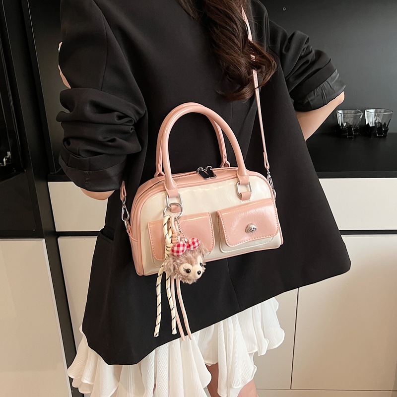 designer High-End Commuter Tote Bag 2025 Spring Summer Large Capacity Shoulder Underarm Bag Versatile Double Pocket bag fashion