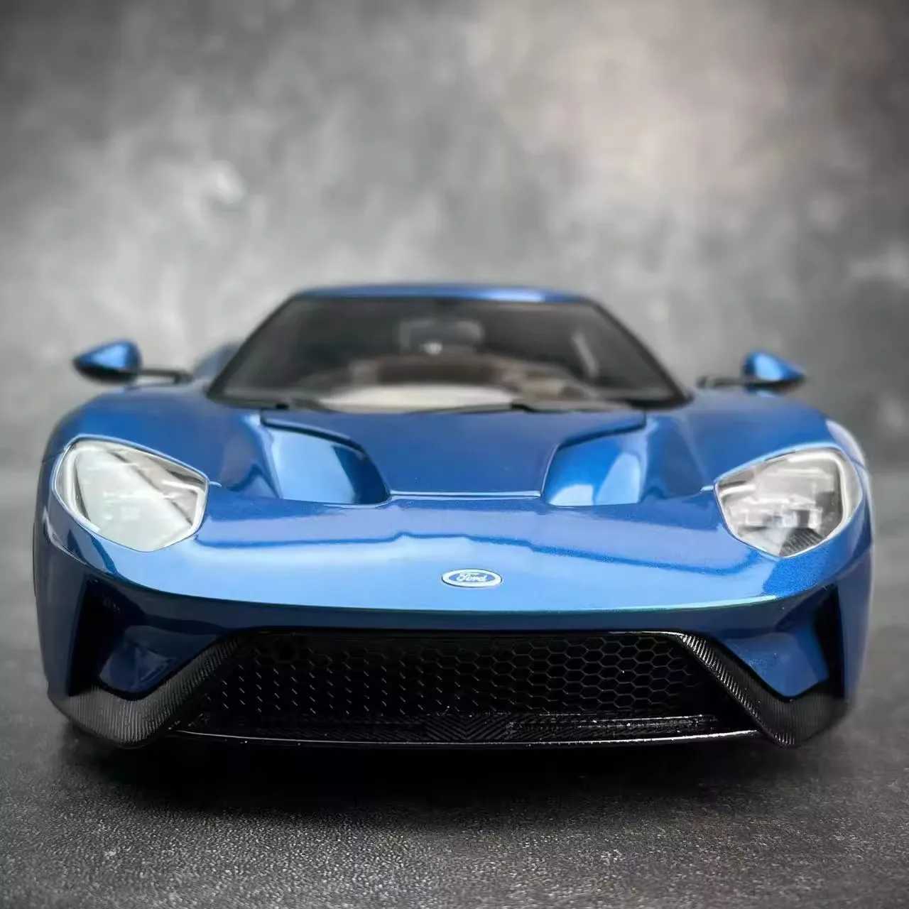 AUTOart 1/18 scale New Ford GT ABS material Full Open car model Static Display Holiday gift collection Sports car model W250609