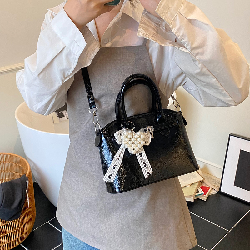 designer High-End Large Capacity Commuter Bag Women's 2025 New Summer Handbag Versatile Niche Crossbody Tot
