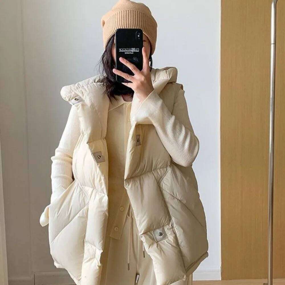 Autumn Winter Hooded Waistcoat Woman Down Sleeveless Jacket Warm Streetwear Pockets Oversize Puffer Coat Outerwear