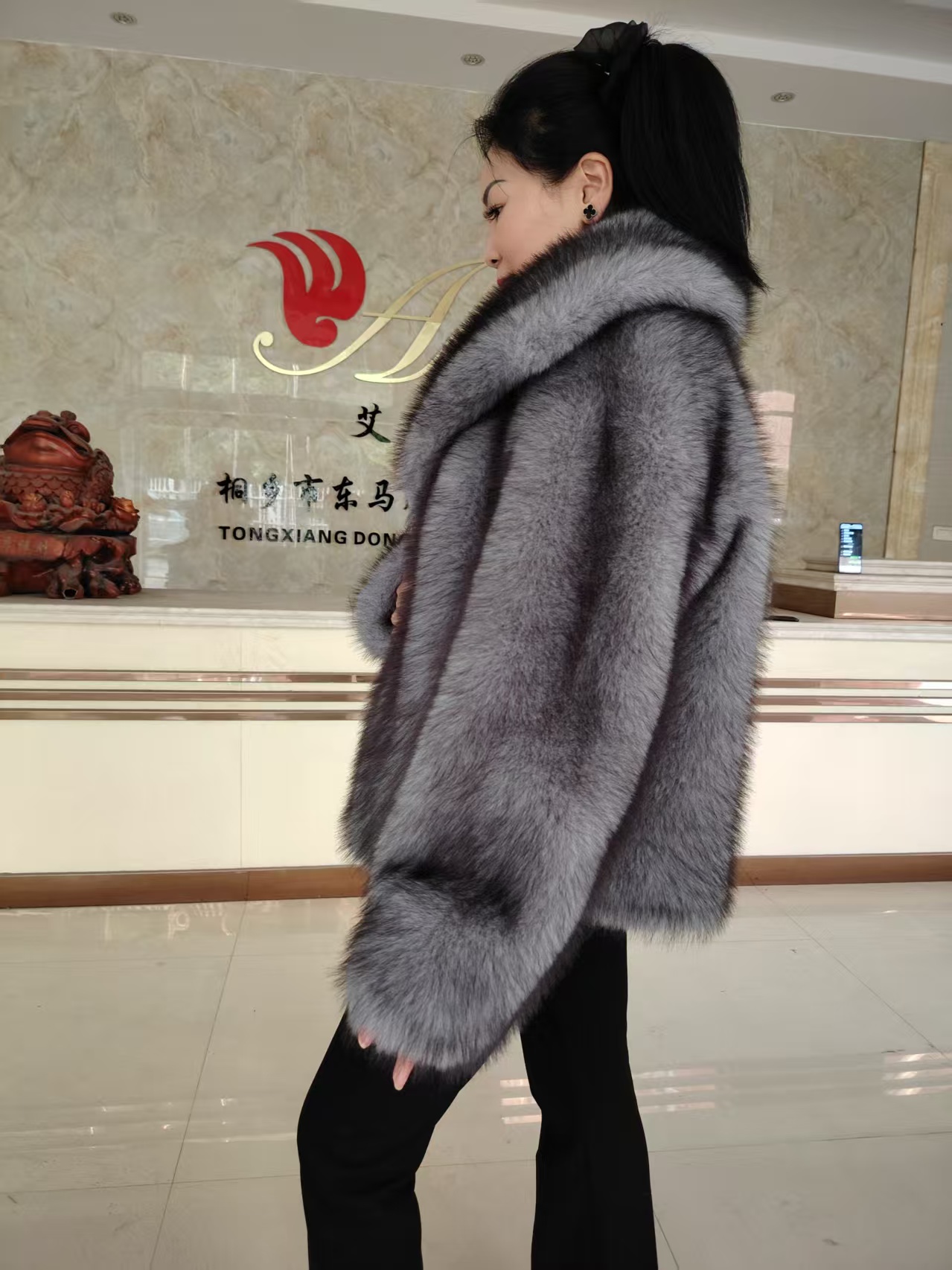 High-Quality Amiloy Fashion Faux Fur Jacket for Winter - Stylish Choice Available in Various Options