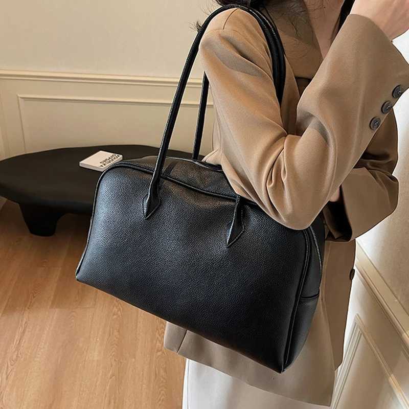 Soft Luxury Bowling Shoulder Bag Fi Simple Brand Large Capacity Brand Tote Bag High-end Versatile New Commuter Underarm Bag B250618