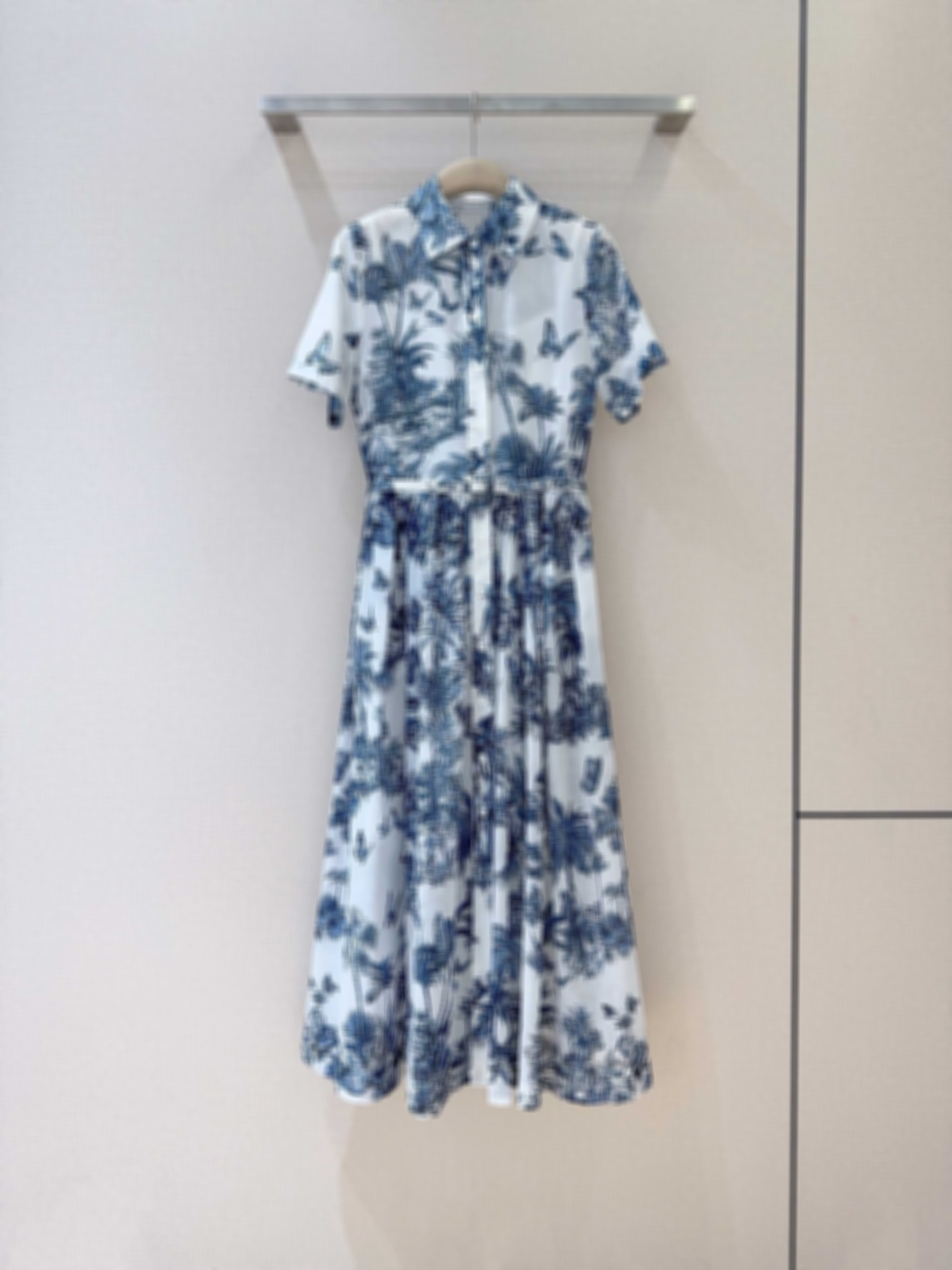High-end quality, dress, midi skirt, T-shirt, shirt, jacket, please contact us for ordering: price equals quality.
