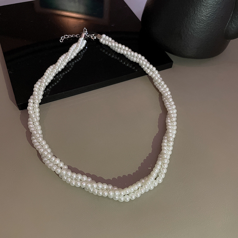 Vintage Multi Strand Faux Pearl Choker Necklace Elegant European American Minimalist Niche Neck Jewelry for Women