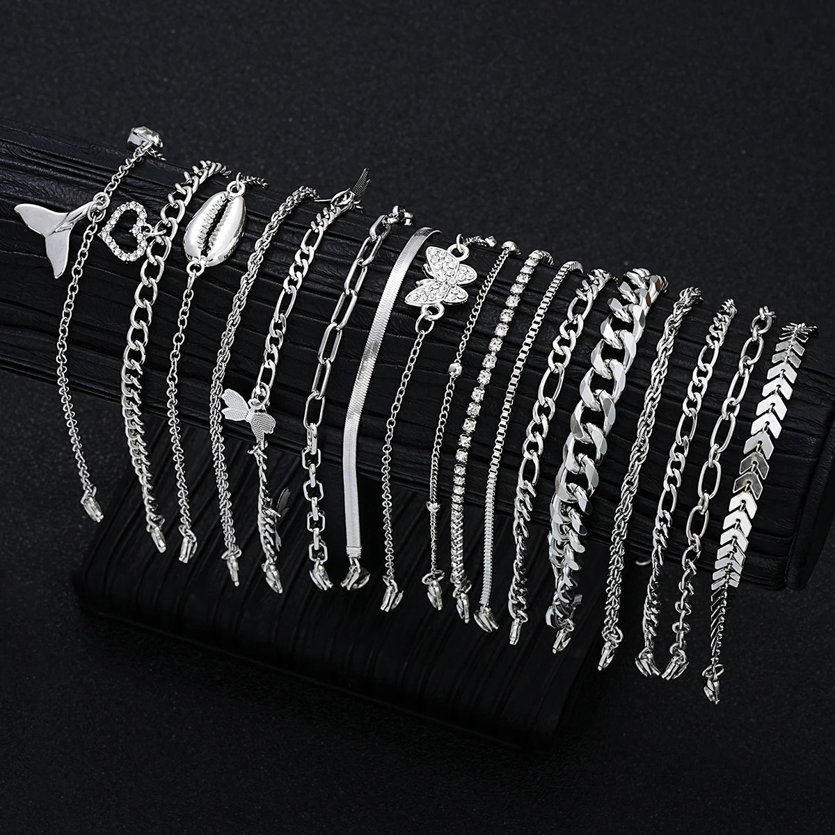 Elegant 17 Pcs Gold Color Anklet Set with ButterflyHeartShell Charms Foot Jewelry for Women Gift Perfect for Summer Vacations 250606