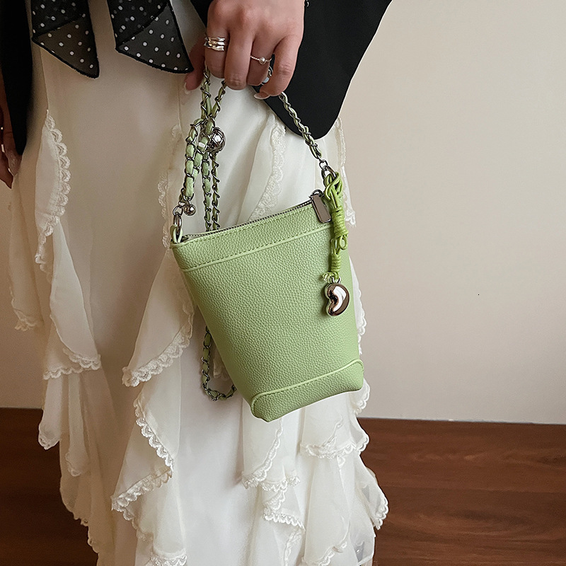 designer High-Quality Texture Bag for Women Fashion 2025 New Spring Versatile Korean Style Single Shoulder Crossbody Bag Casual Bucket Bag