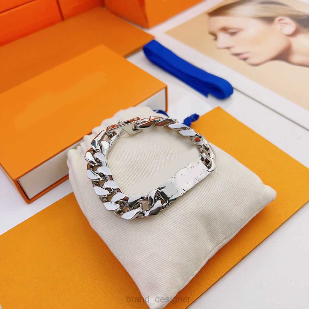 Luxury designer Gold Color Metal Letter Bracelets for Women Men Thick Link Cuban Chain LINKS PATCHES Bracelets Stainless Steel Louiss Jewelry MONOGRAM