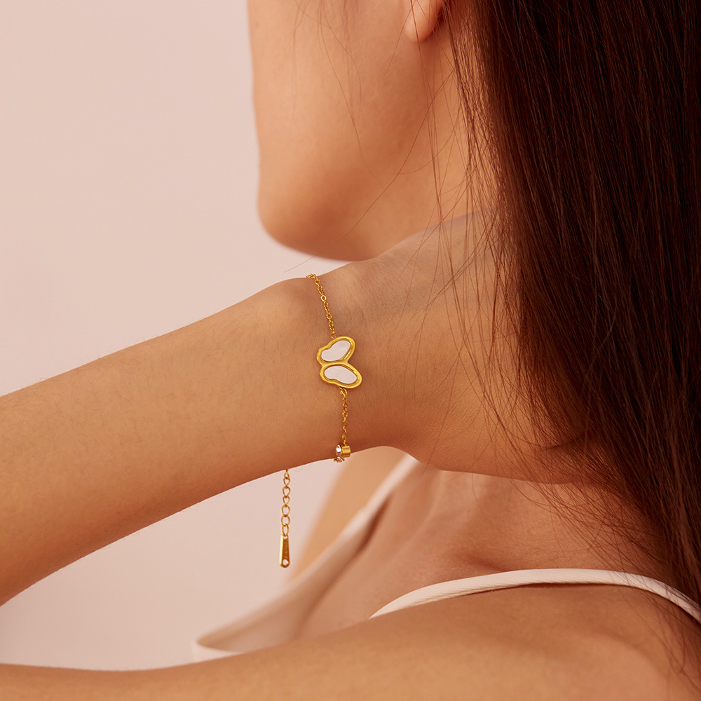 INS Bracelet Female Stainless Steel Mother of Pearl Butterfly Bracelet for Women Fashion Commuter Style Titanium Steel Jewelry