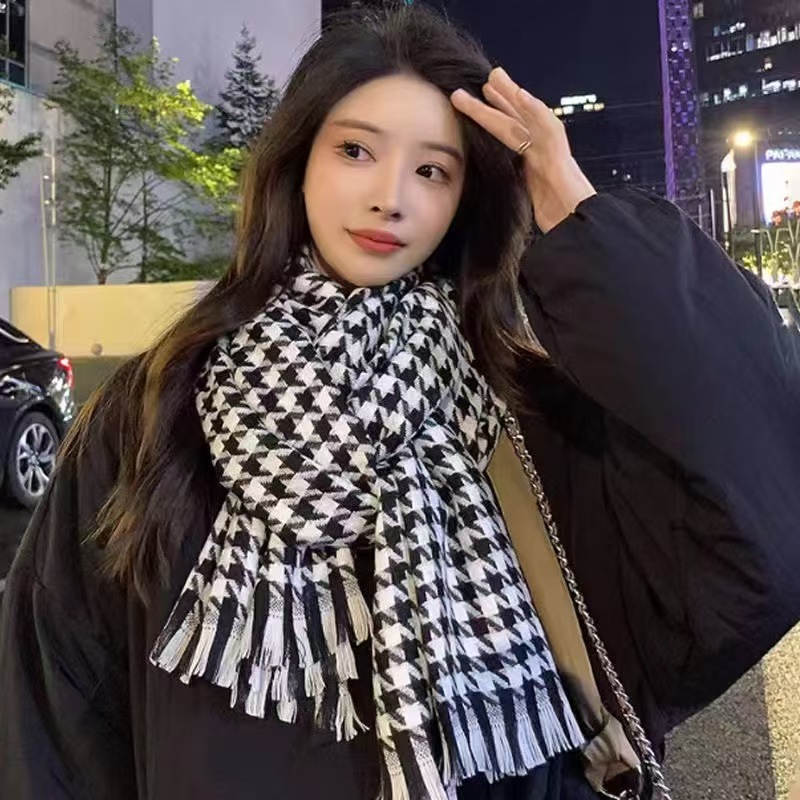 T922 plaid scarf for women autumn and winter Japanese retro high-end thick warm neck scarf tassel versatile student trend