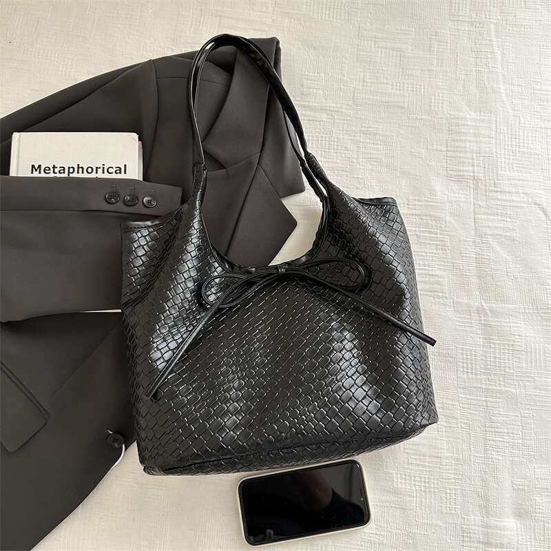 Large Capacity Fashion Casual for Women 2025 New Simple Trendy Shoulder Stylish Versatile Tote Bag