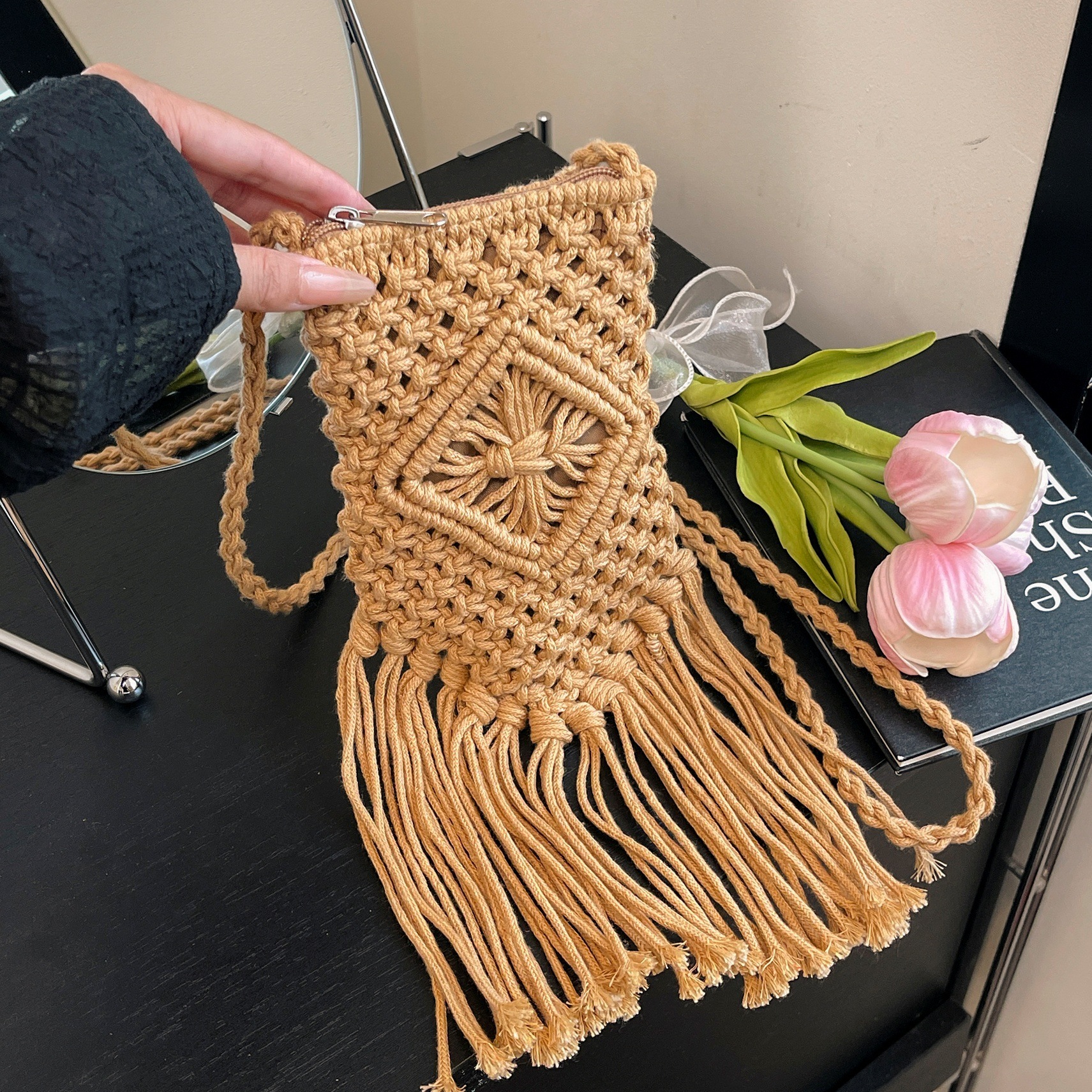 designer 2025 New Straw Bag Versatile Tassel Women's Bag Handmade Cotton Rope Woven Bag Fashion Shoulder Bag Crossbody Ba