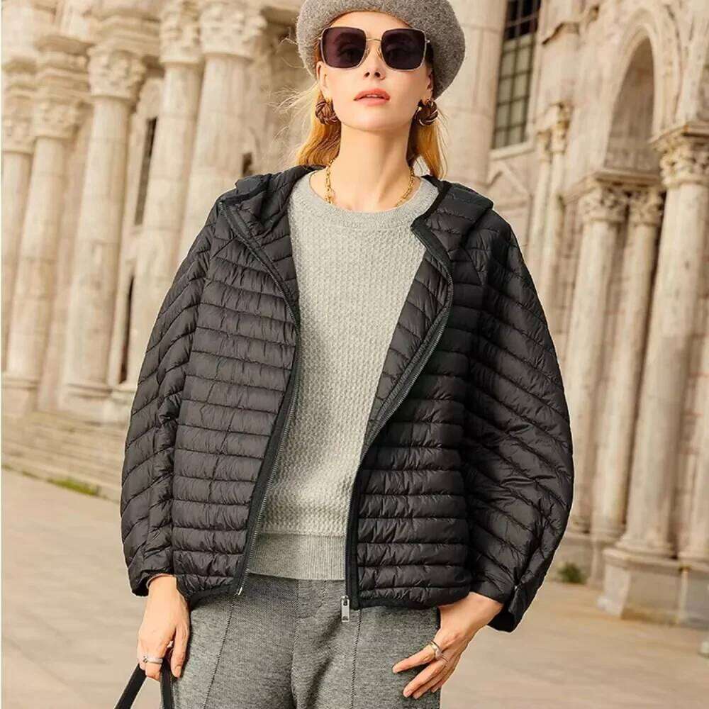 White Duck Down Coat New Winter Short Puffer Jacket Women Loose Female Feather Parka Hooded Outwear Warm Fashion
