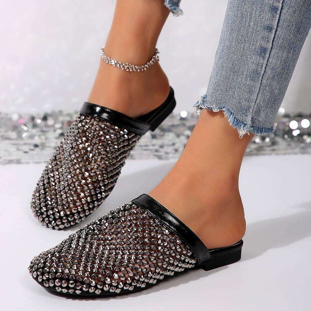 Summer 2025 New Brand Slippers Lightweight Round Head Shoes Water Dia Large Flat Sandals Slides Women