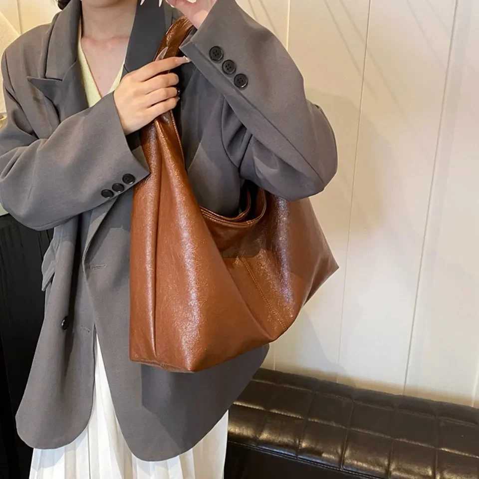 Designer Large PU Leather Hobo Underarm Bags Lady Fi Shoder Party Bag for Women New Trend Y2K Casual Handbags and Purses B250618