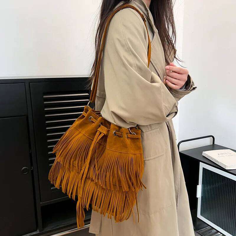 Fashion Retro Faux Suede Fringe Women Messenger Bags Tote New Handbag Shoulder Handbags Crossbody Bag Tassel Bucket 2025