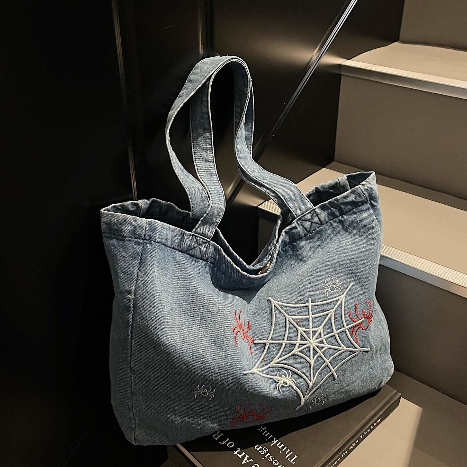 designer Summer New Trend Large Capacity Fashion Versatile Denim Casual Commuting Travel Handbag Crossbody Shoulder