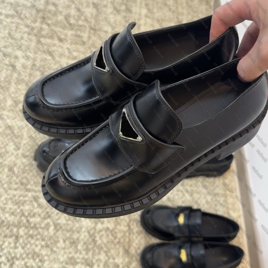 Designer Comfort Monolith Leather Women Loafers Casual Shoes Patent Oxford Chunky Sneakers Luxury Woman Classic Matte outdoor Trainers