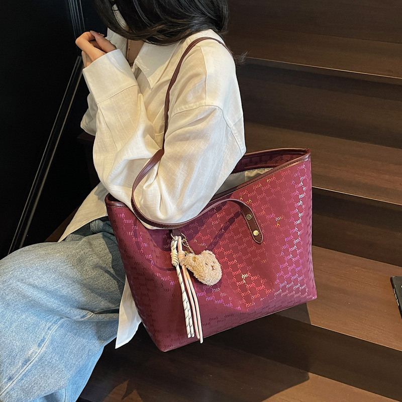 designer High-End Tote Bag for Women 2025 New Handheld Commuter Bag Versatile Fashionable Large Capacity Shoulde