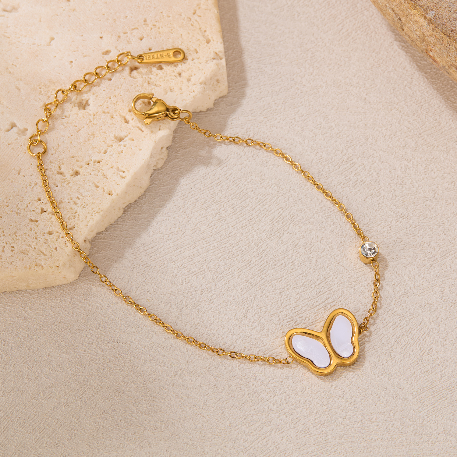 INS Bracelet Female Stainless Steel Mother of Pearl Butterfly Bracelet for Women Fashion Commuter Style Titanium Steel Jewelry