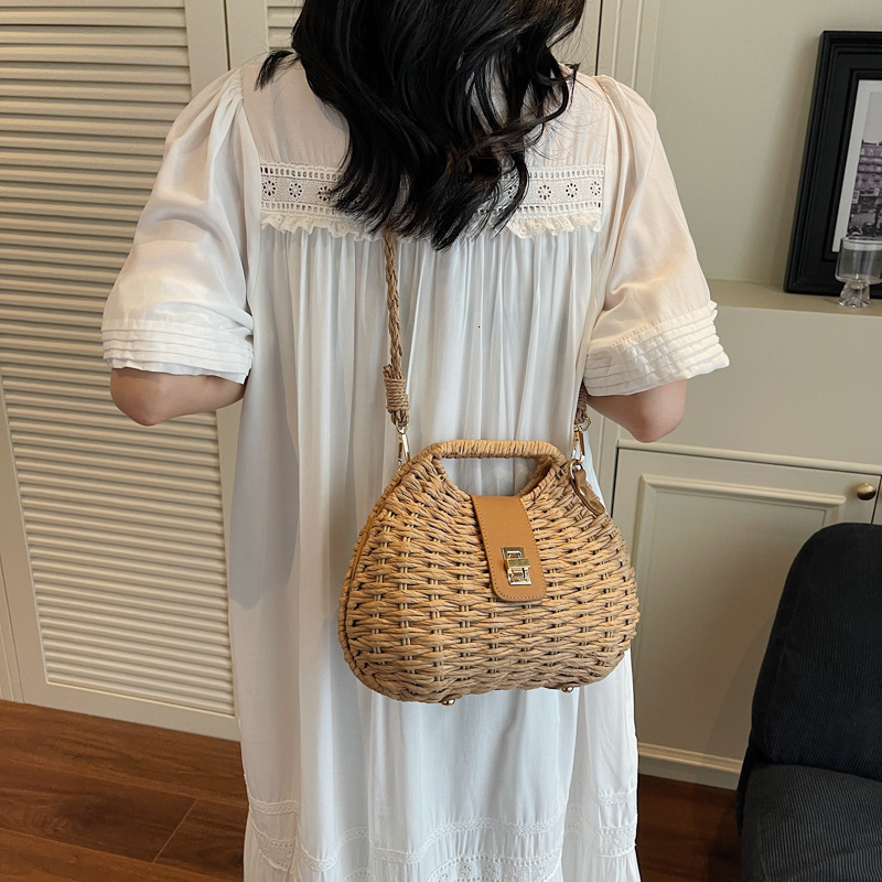 designer Summer Trend Beach Small Bag New Fashion Women's Handheld Straw Woven Shell Bag High-end Crossbody Ha