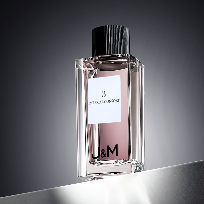 Chic Aromatherapy Experience with Enduring Unisex Floral Notes from Noble Woman Collection