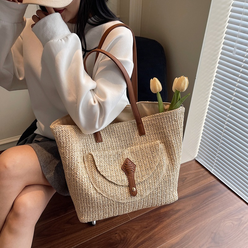designer Casual Large Capacity Beach Vacation Straw Bag for Women 2025 New Versatile Crossbody Woven