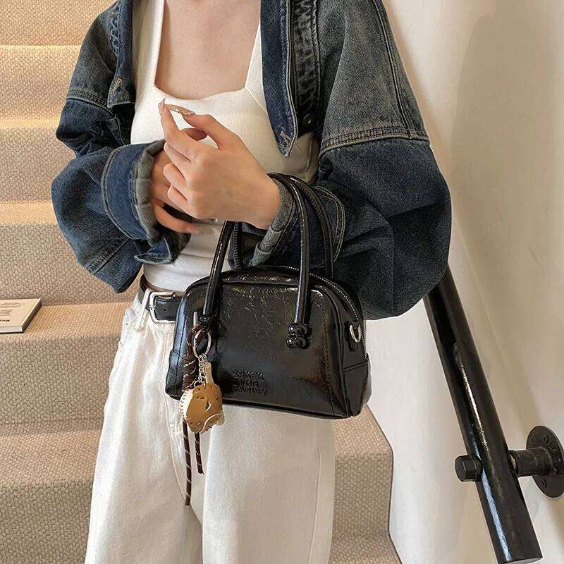 Texture Retro Small 2025 New Women's Autumn And Winter Popular Messenger Bag Portable Square Sling Bags