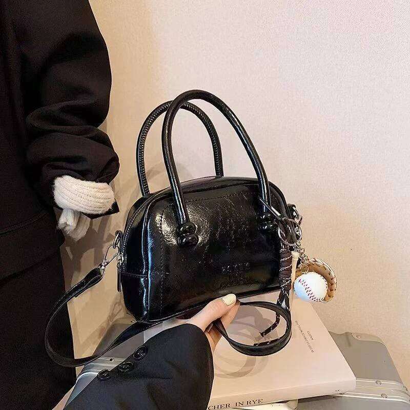 Texture Retro Small 2025 New Women's Autumn And Winter Popular Messenger Bag Portable Square Sling Bags