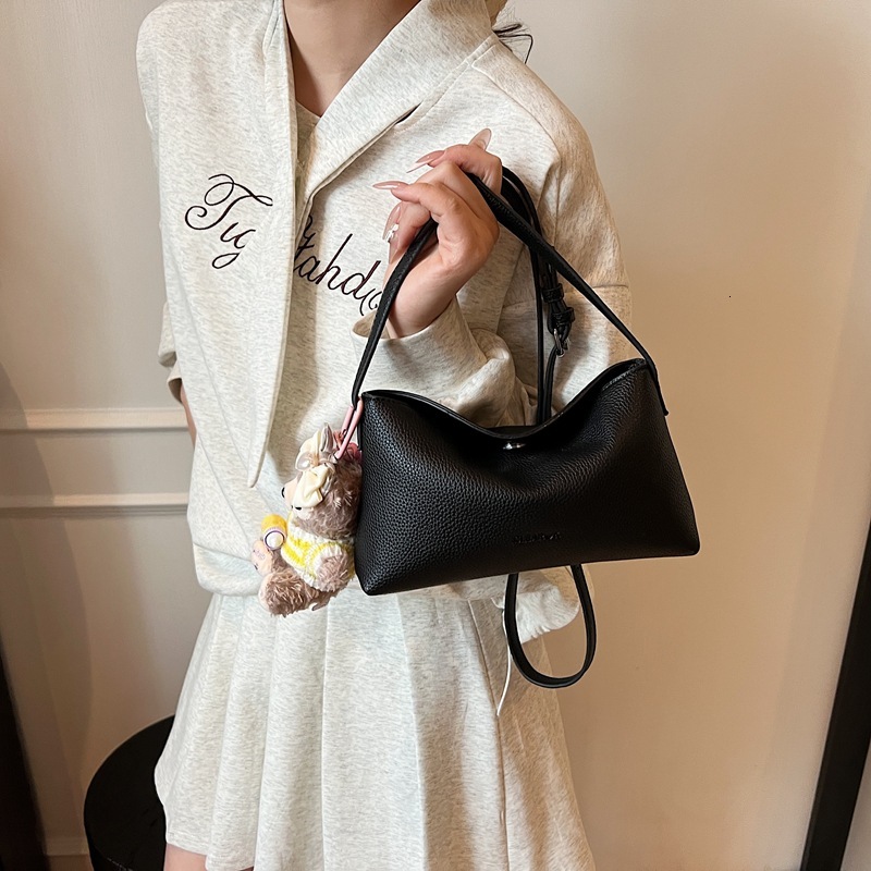 designer Korean Style Underarm Bag for Women 2025 New Trendy Fashion Simple Bucket Bag Casual Versatile Ins Single Shoulder Crossbod