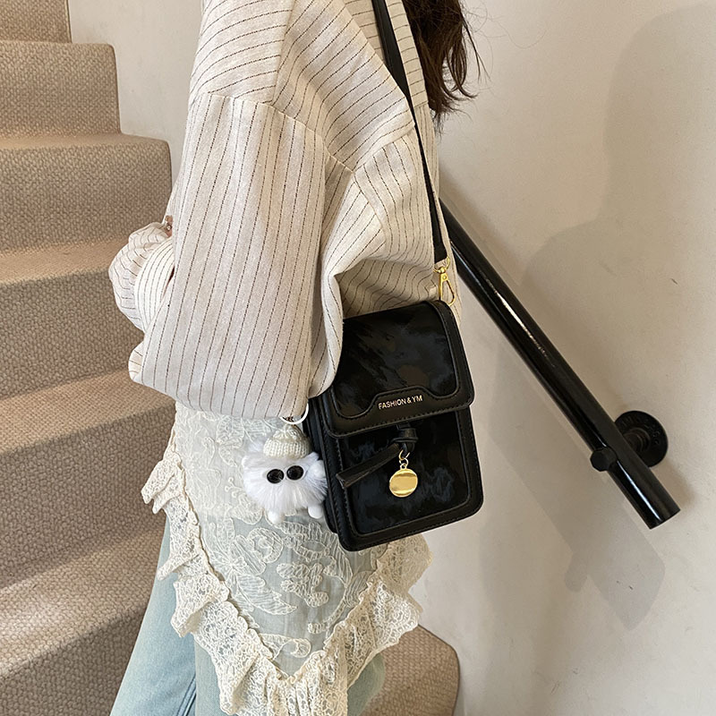 designer Niche Fashion High-End Phone Small Square Bag 2025 New Korean Version Simple Casual Shoulder Bag Trendy Crossbody Bag