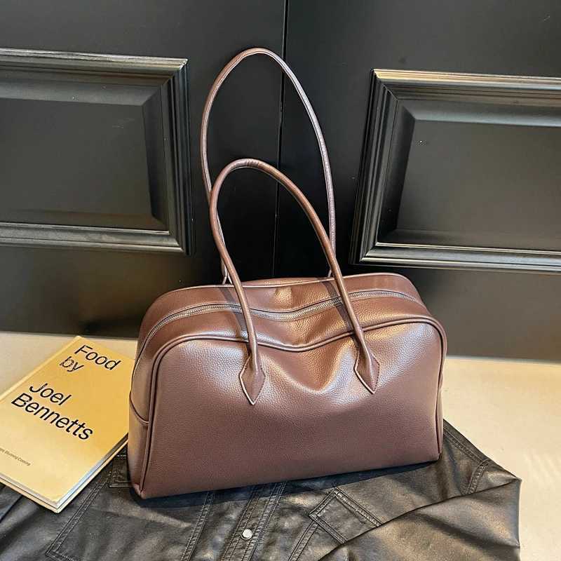 Soft Luxury Bowling Shoulder Bag Fi Simple Brand Large Capacity Brand Tote Bag High-end Versatile New Commuter Underarm Bag B250618