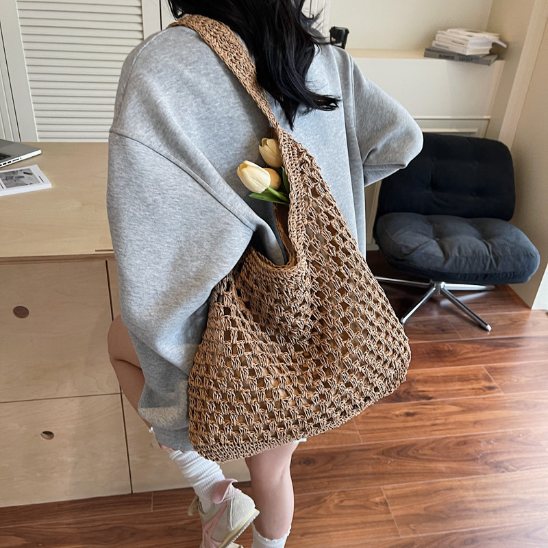 designer Large Capacity Single Shoulder Woven Underarm Bag 2025 New Hollow Mesh Straw Tote Bag Beach Vacatio