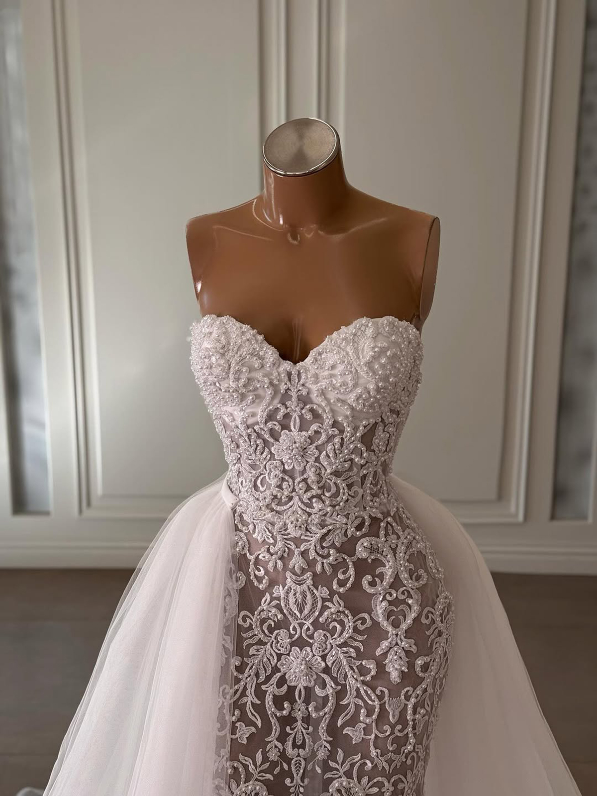 Elegant Lace Wedding Dresses Pearls Strapless Bridal Gowns Detachable Train Appliques Mermaid Customized Bride Vestidos De Novia Plus Size