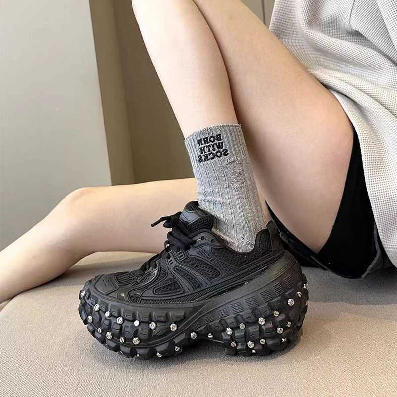 Fashion Brand Mens Or Womens Thick-soled Sports Shoes 2025 Spring New Rivet Design Couple Sports Shoes Breathable Casual Shoes M250609