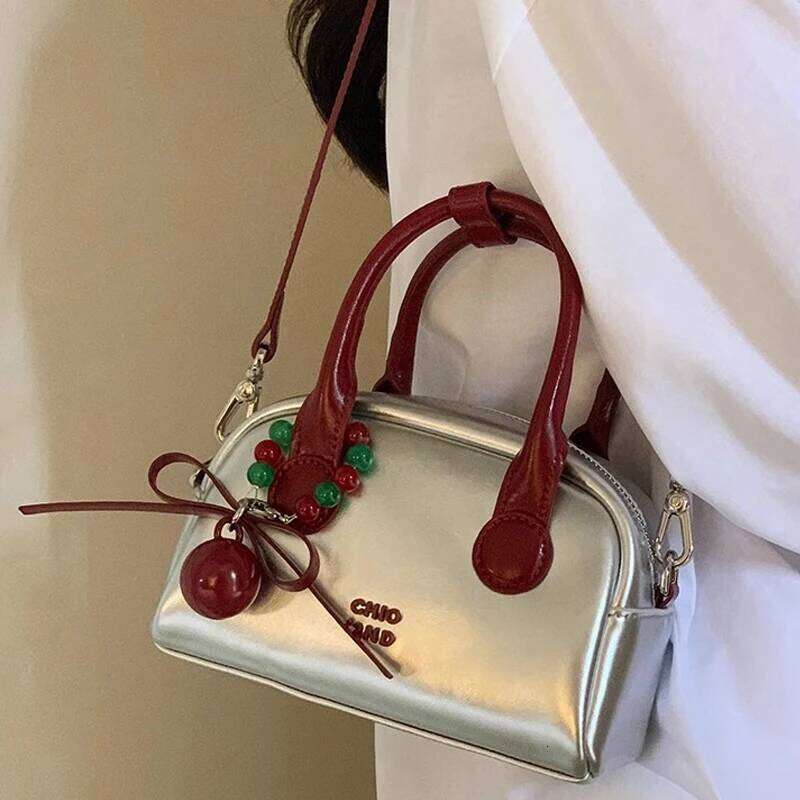 Sier Commuter Shoulder Bags Women Designer Handbags With Red Ball Pendant Causal Large Capacity Pillow Underarm Bag